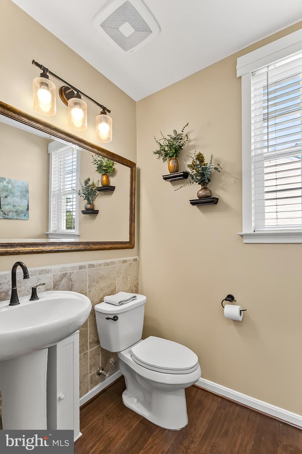 STONEWALL MANOR - Residential