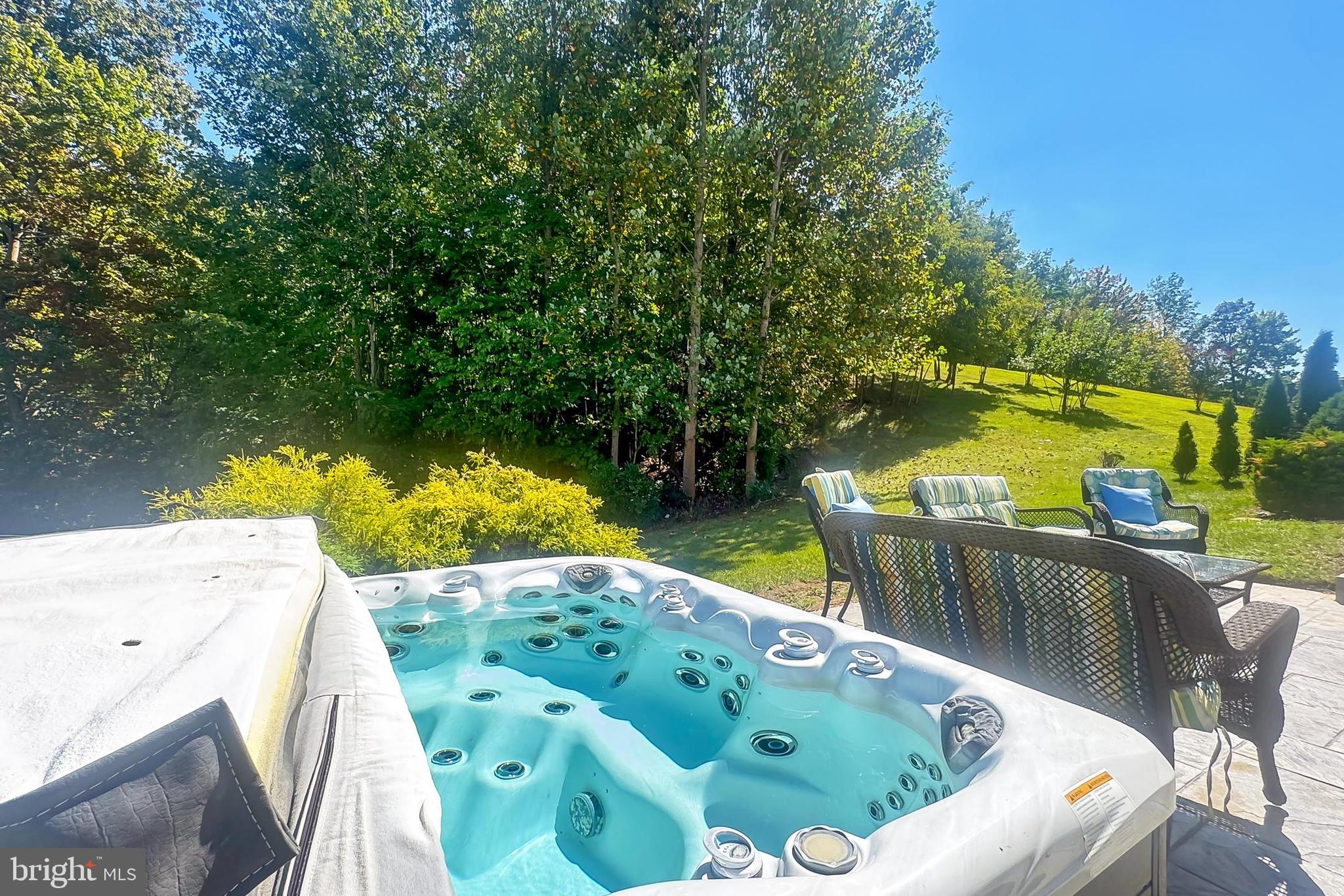 STONEWALL MANOR - Residential