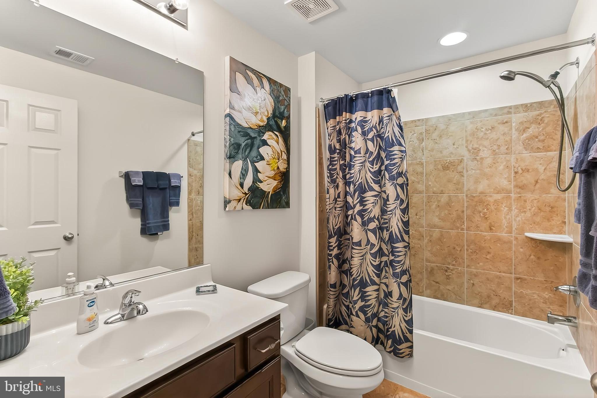 STONEWALL MANOR - Residential