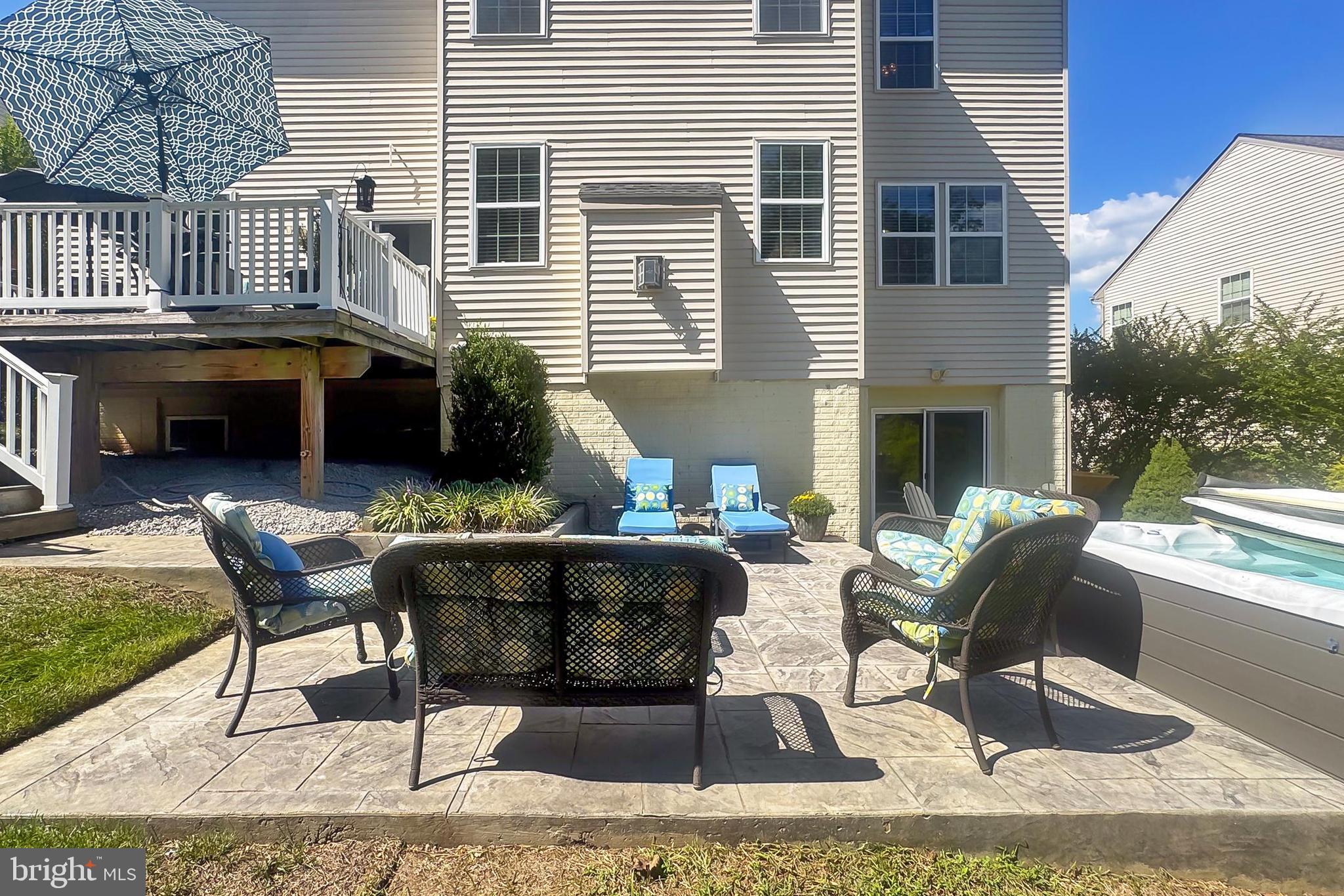 STONEWALL MANOR - Residential