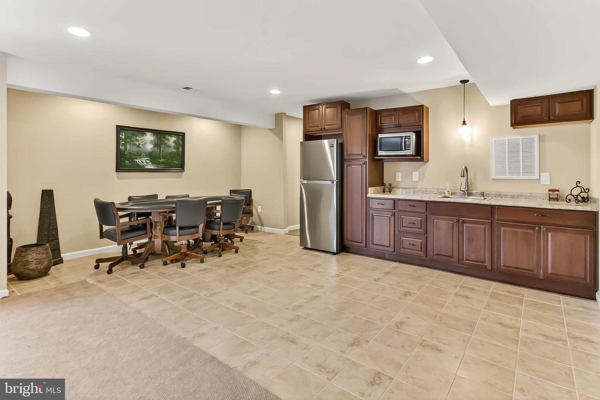 STONEWALL MANOR - Residential