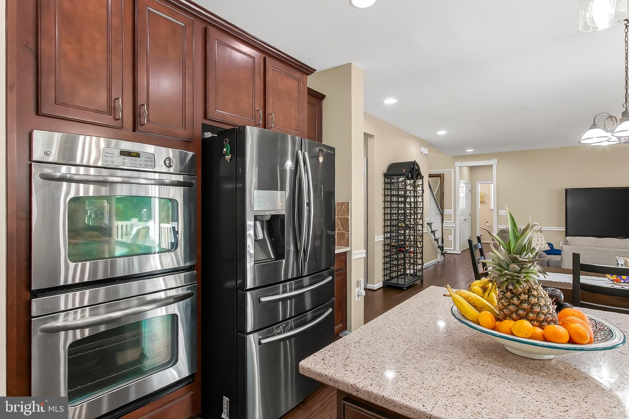 STONEWALL MANOR - Residential