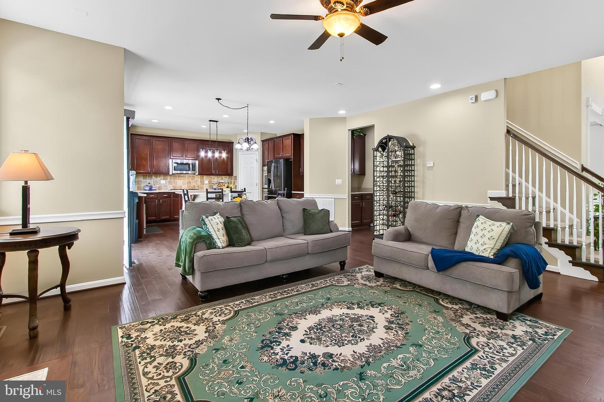 STONEWALL MANOR - Residential