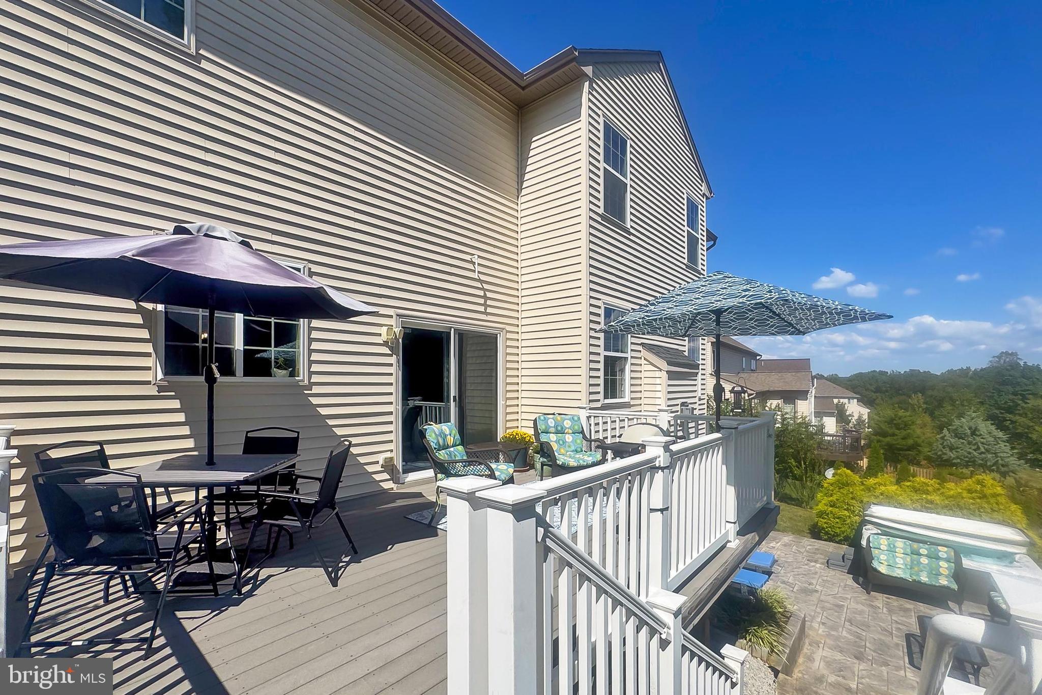 STONEWALL MANOR - Residential