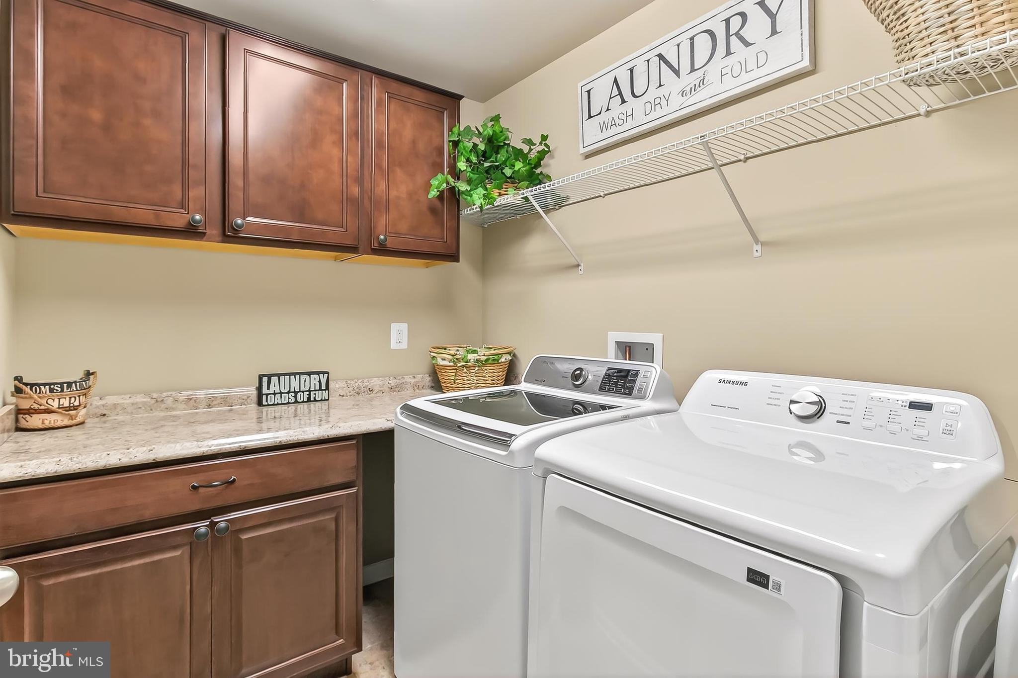 STONEWALL MANOR - Residential