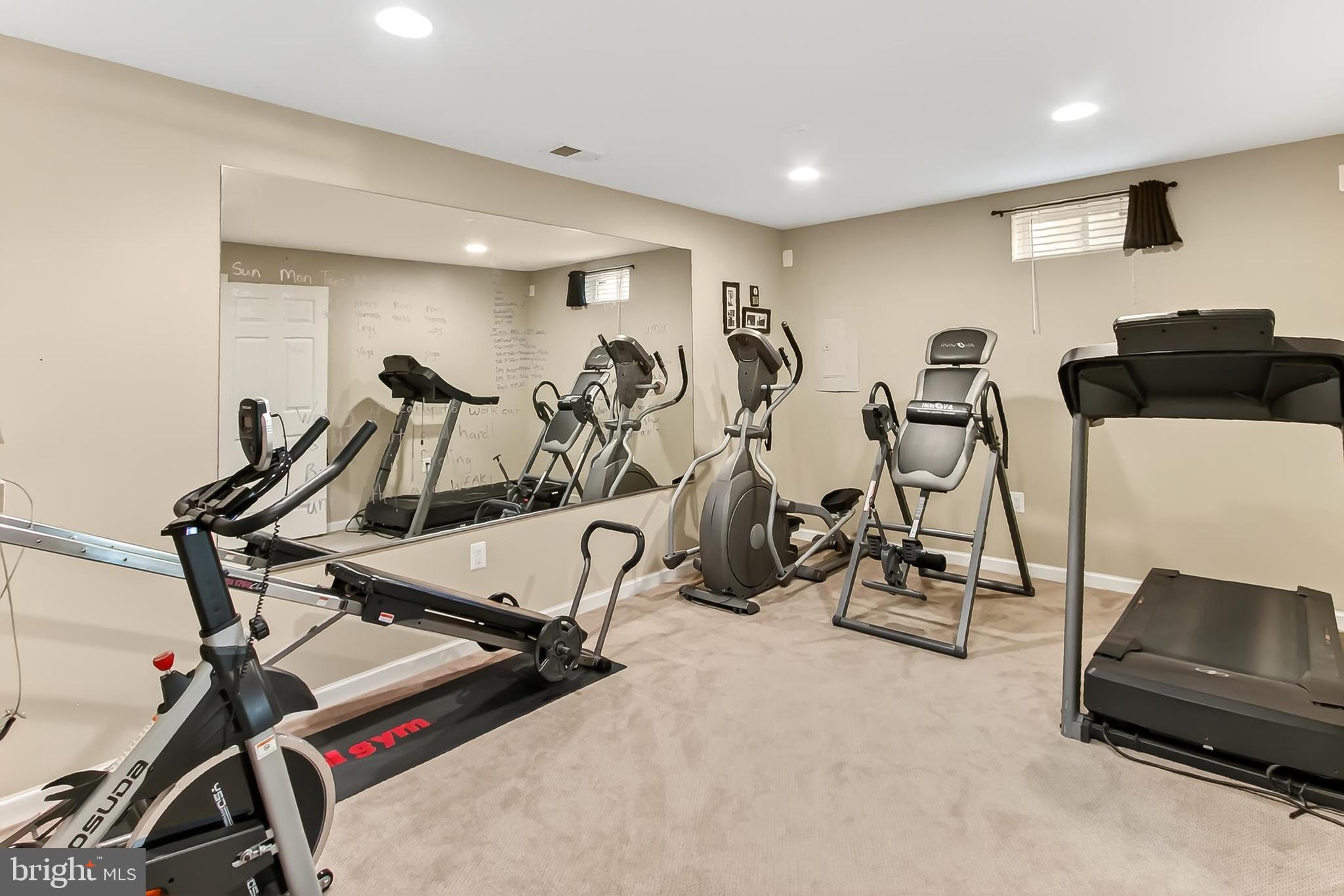 STONEWALL MANOR - Residential