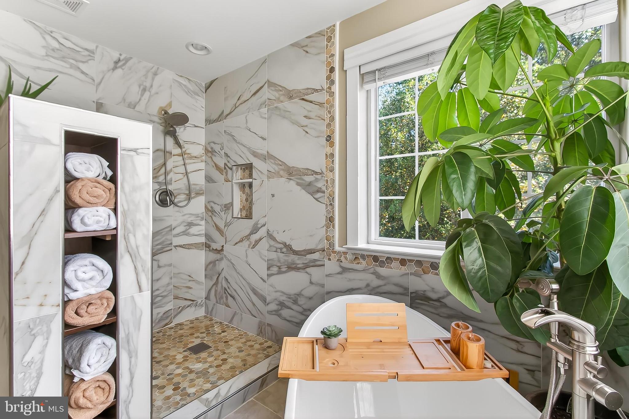 STONEWALL MANOR - Residential