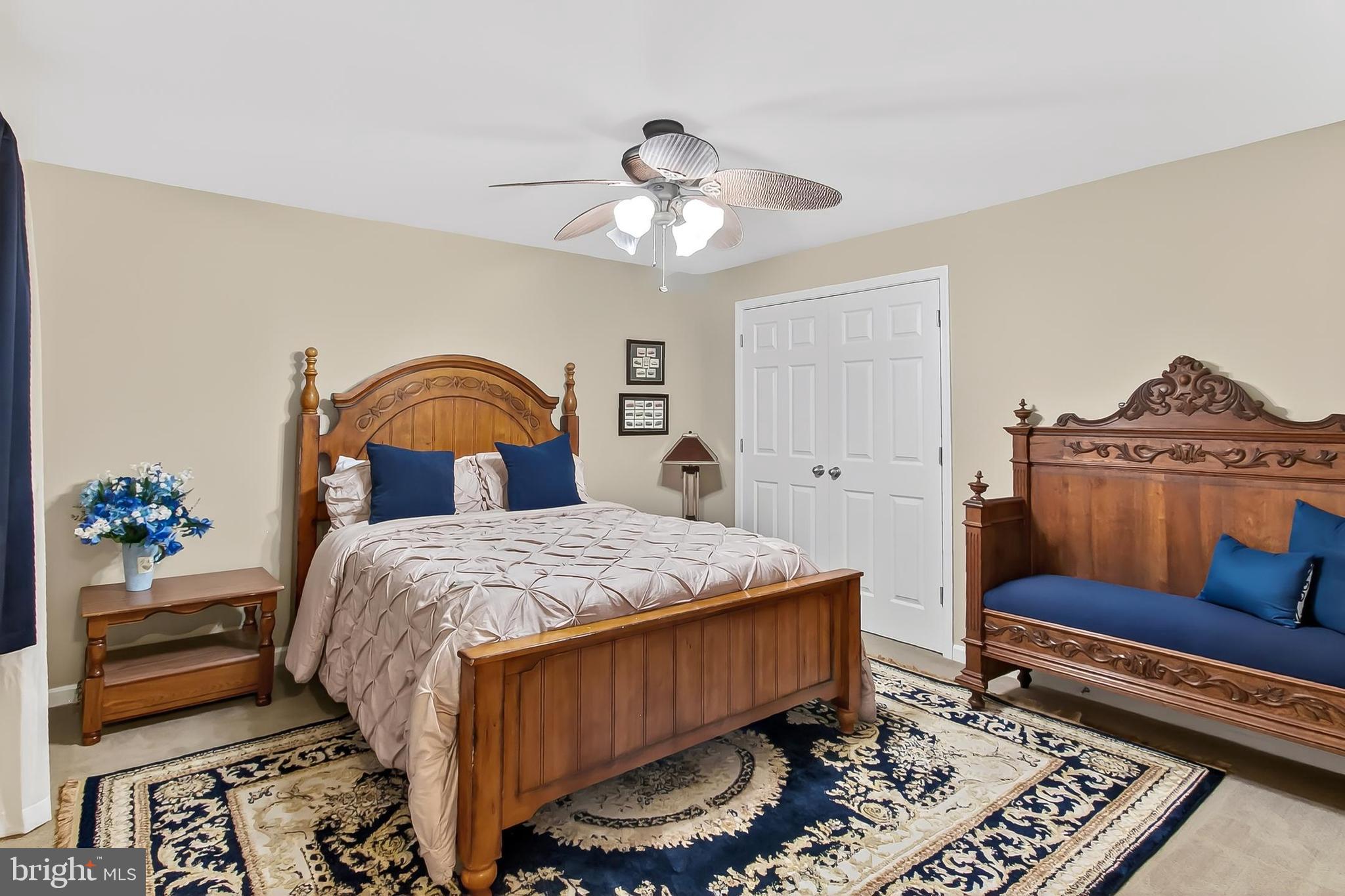 STONEWALL MANOR - Residential