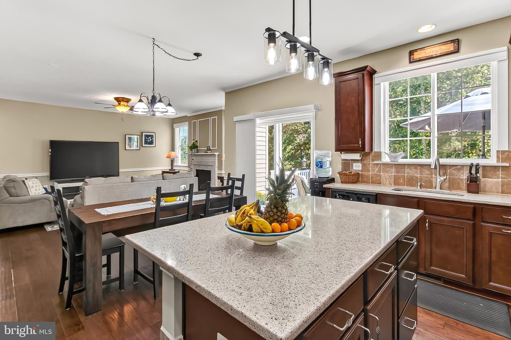 STONEWALL MANOR - Residential