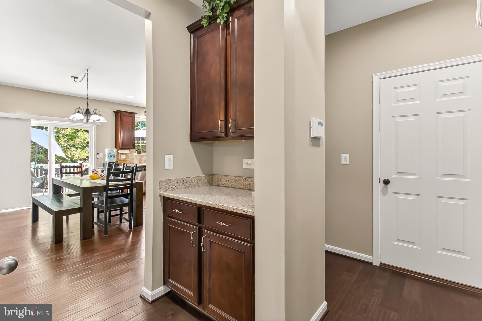 STONEWALL MANOR - Residential