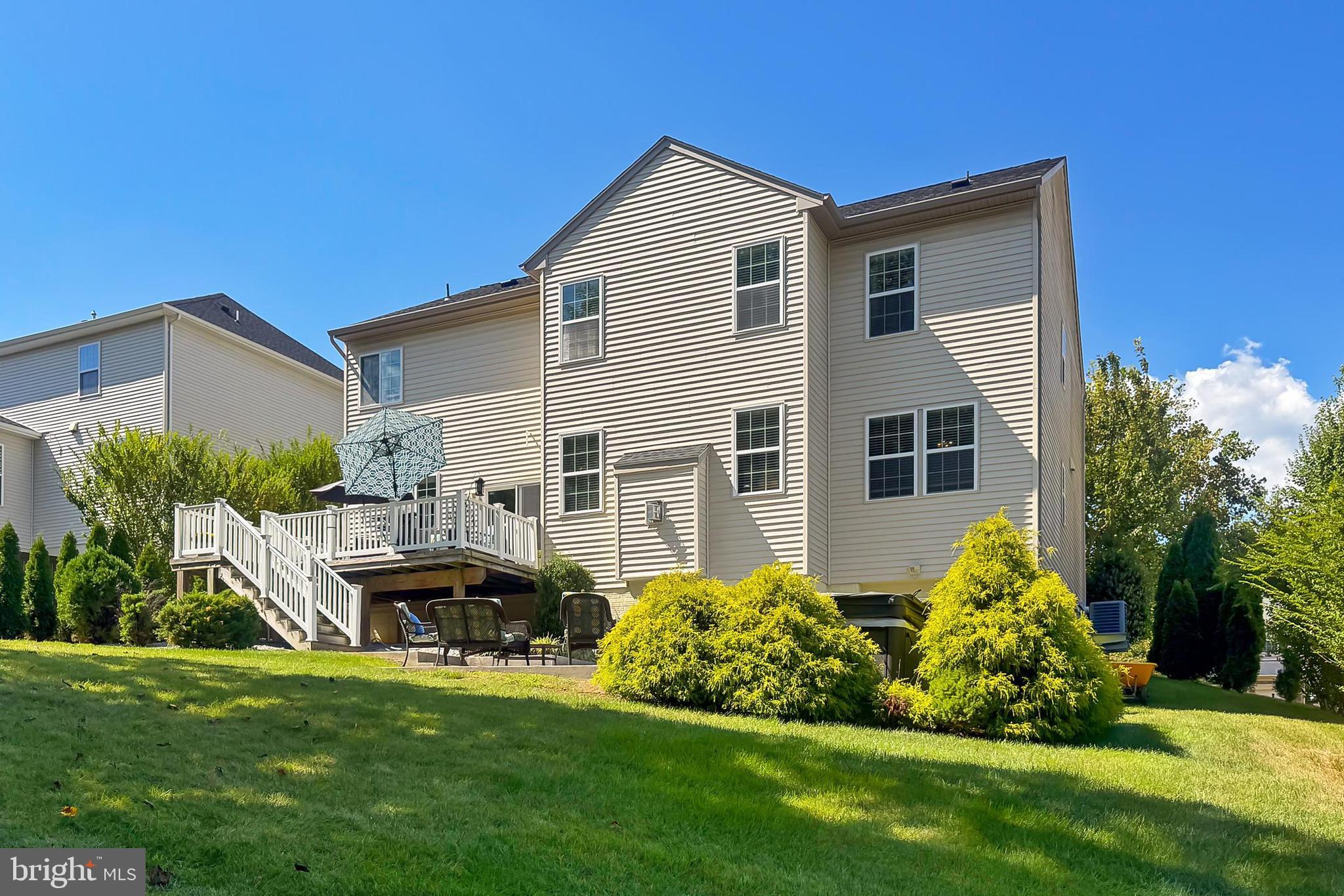 STONEWALL MANOR - Residential