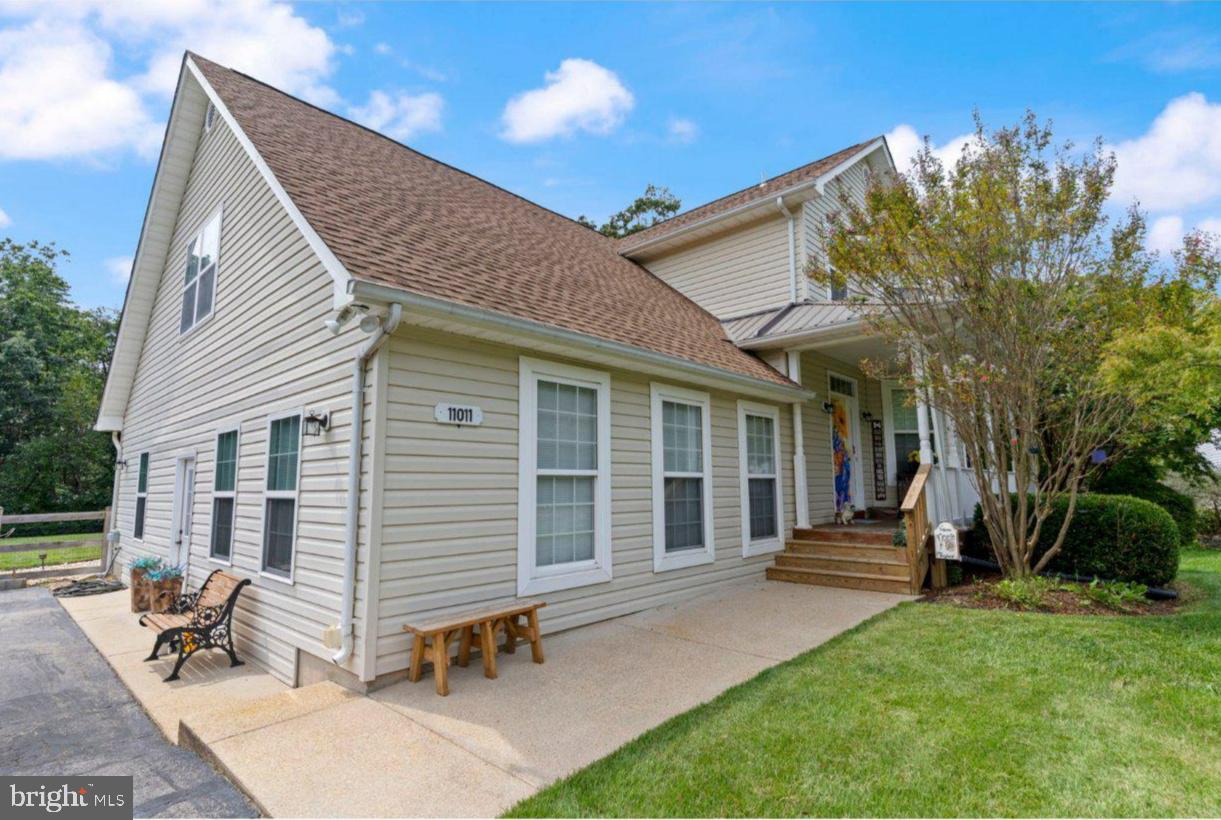 11011 COMET LANE