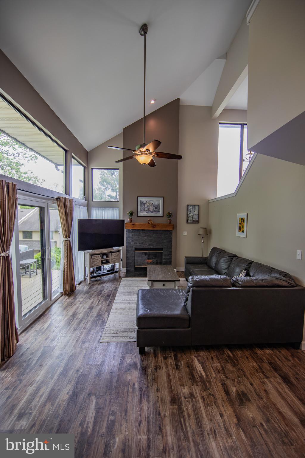 LYNETREE - Residential