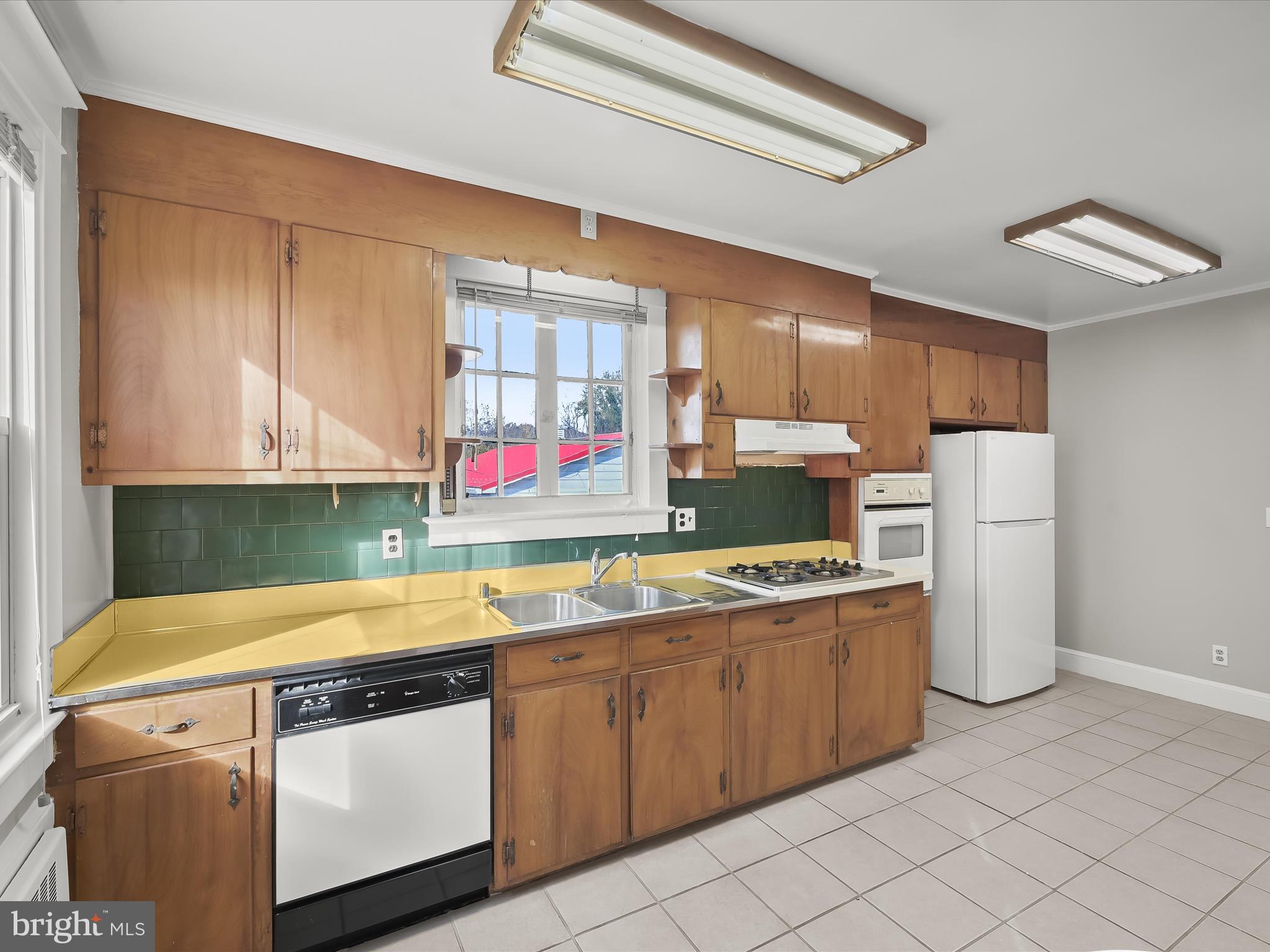 DAMASCUS OUTSIDE - Residential