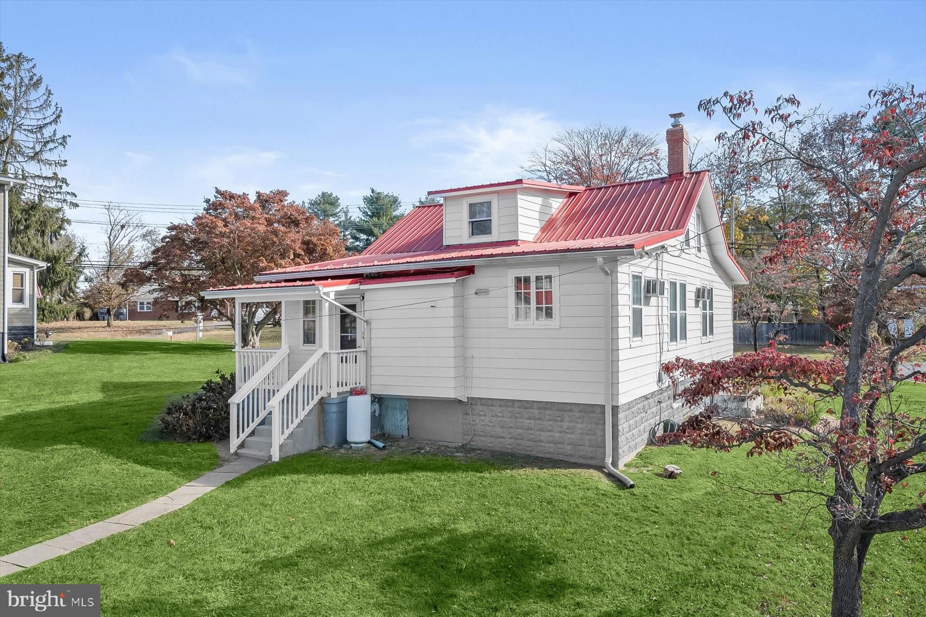 DAMASCUS OUTSIDE - Residential