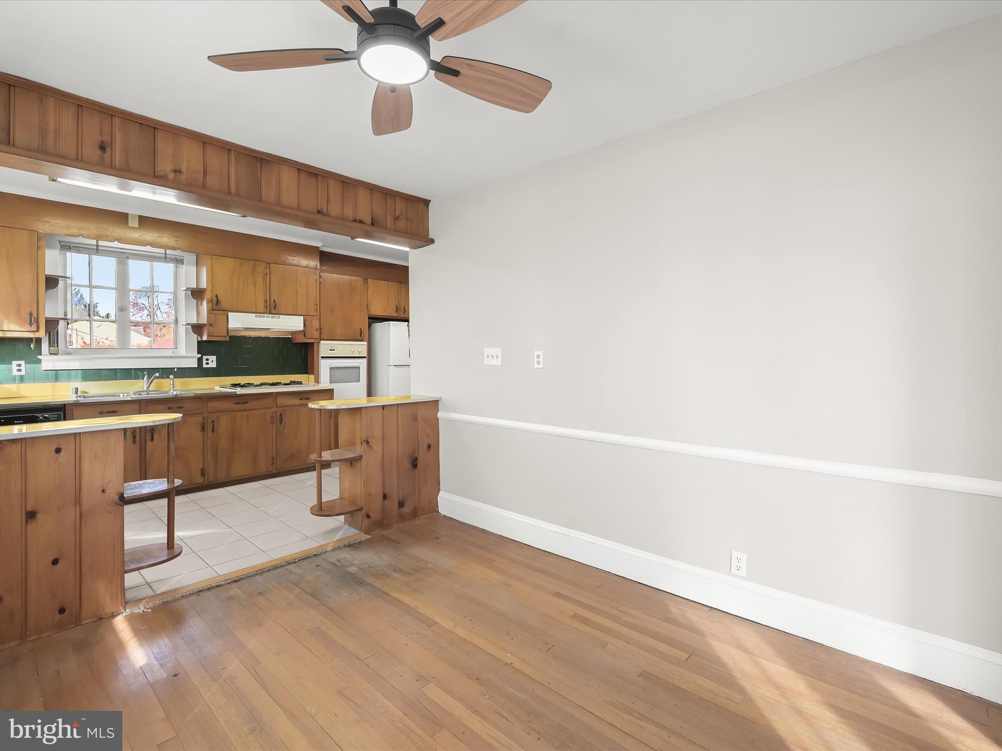 DAMASCUS OUTSIDE - Residential