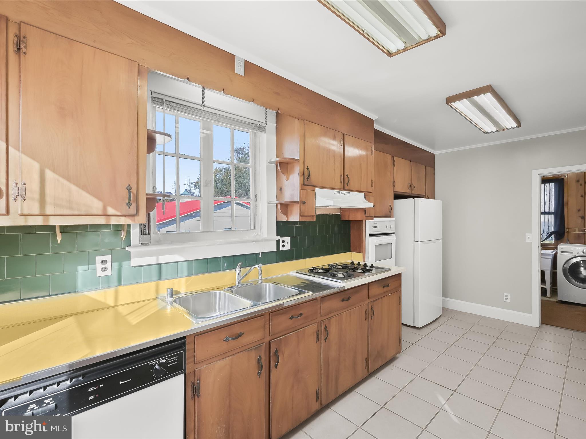 DAMASCUS OUTSIDE - Residential