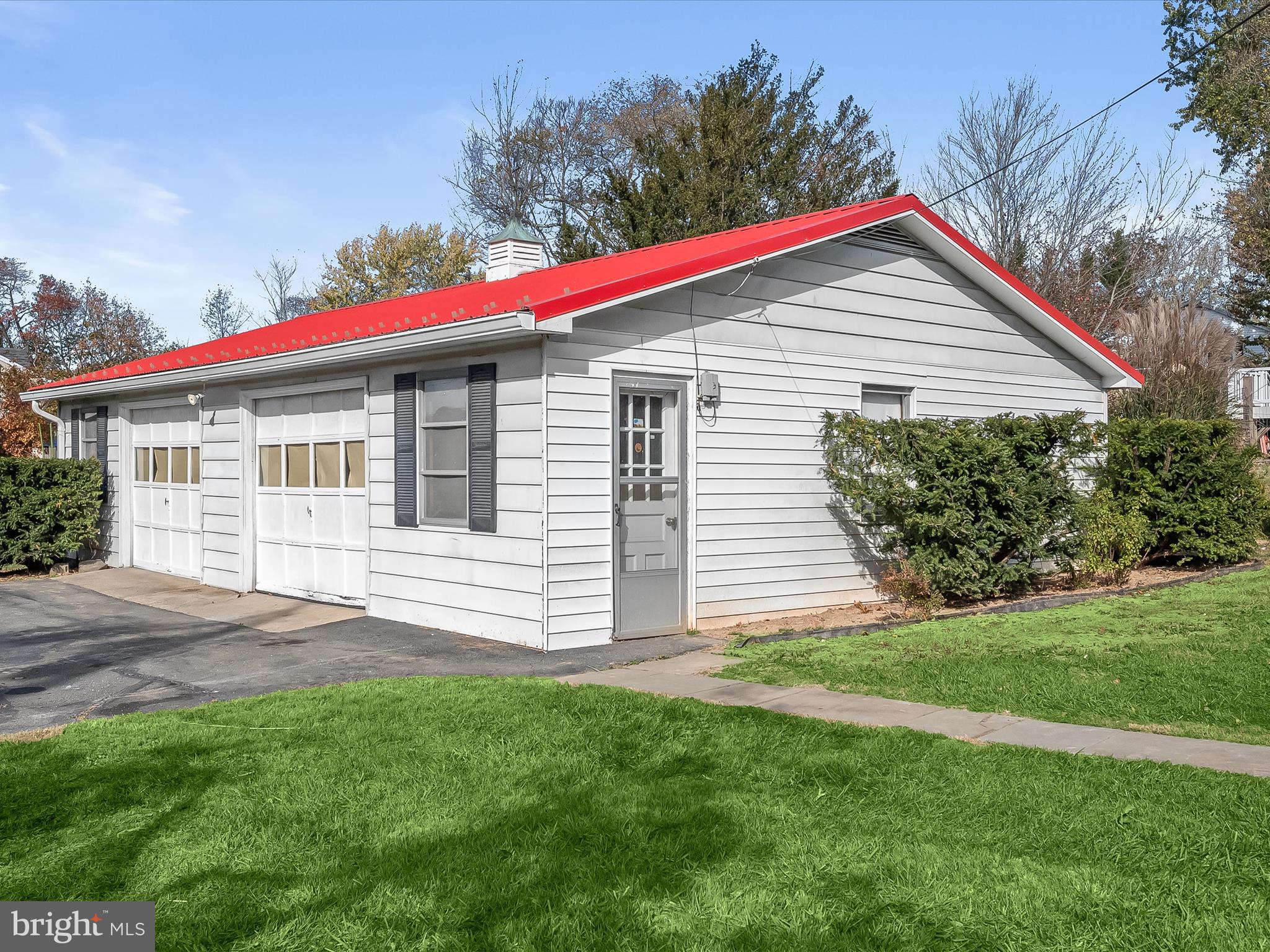 DAMASCUS OUTSIDE - Residential