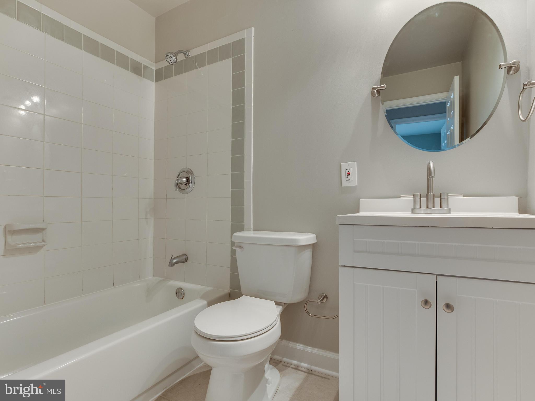 STERLING - Residential Lease