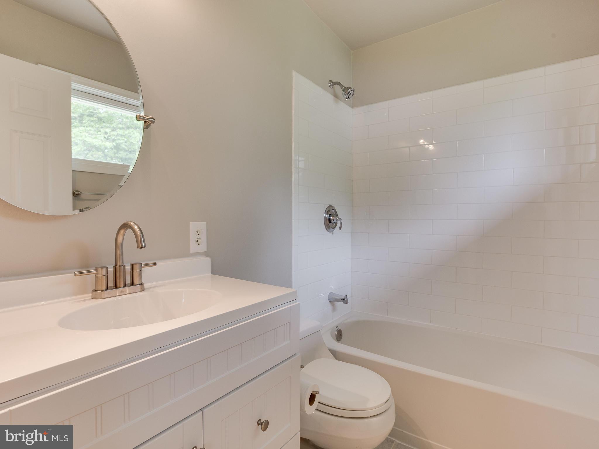 STERLING - Residential Lease