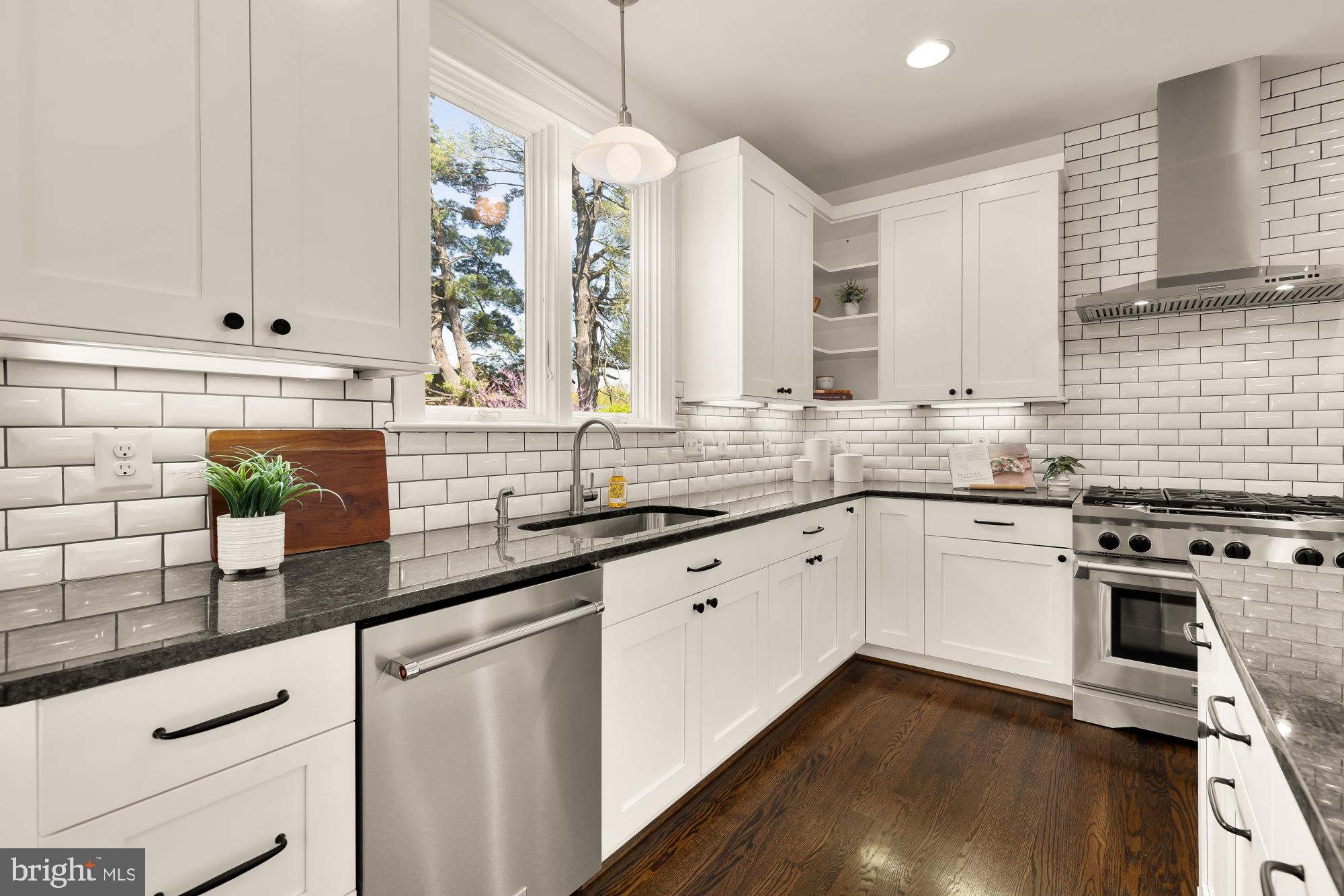 BERKSHIRE OAKWOOD - Residential