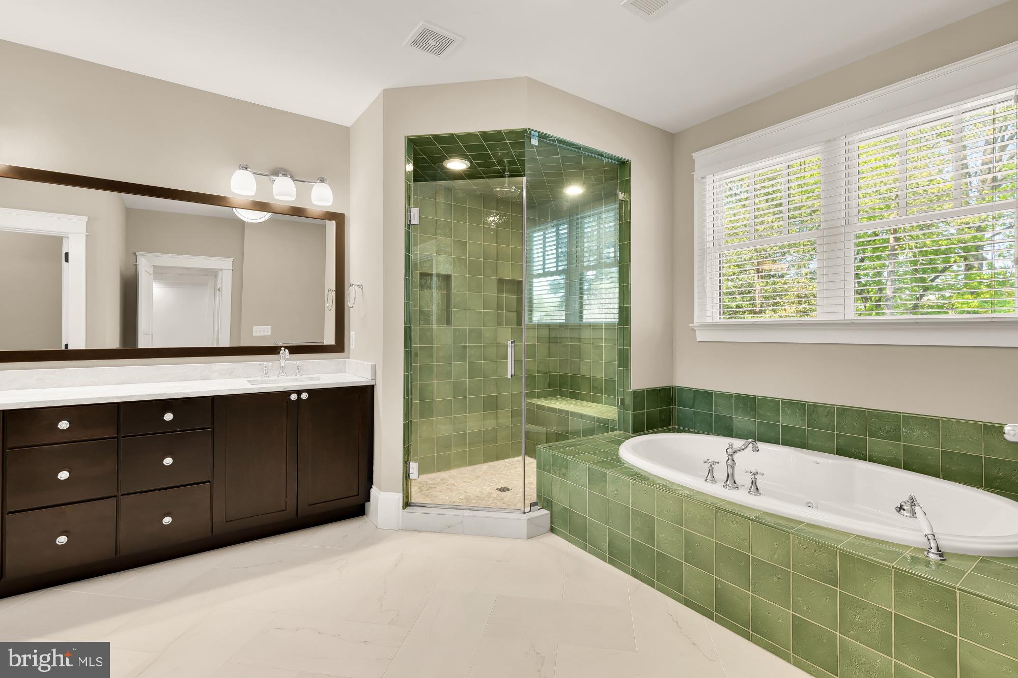 BERKSHIRE OAKWOOD - Residential