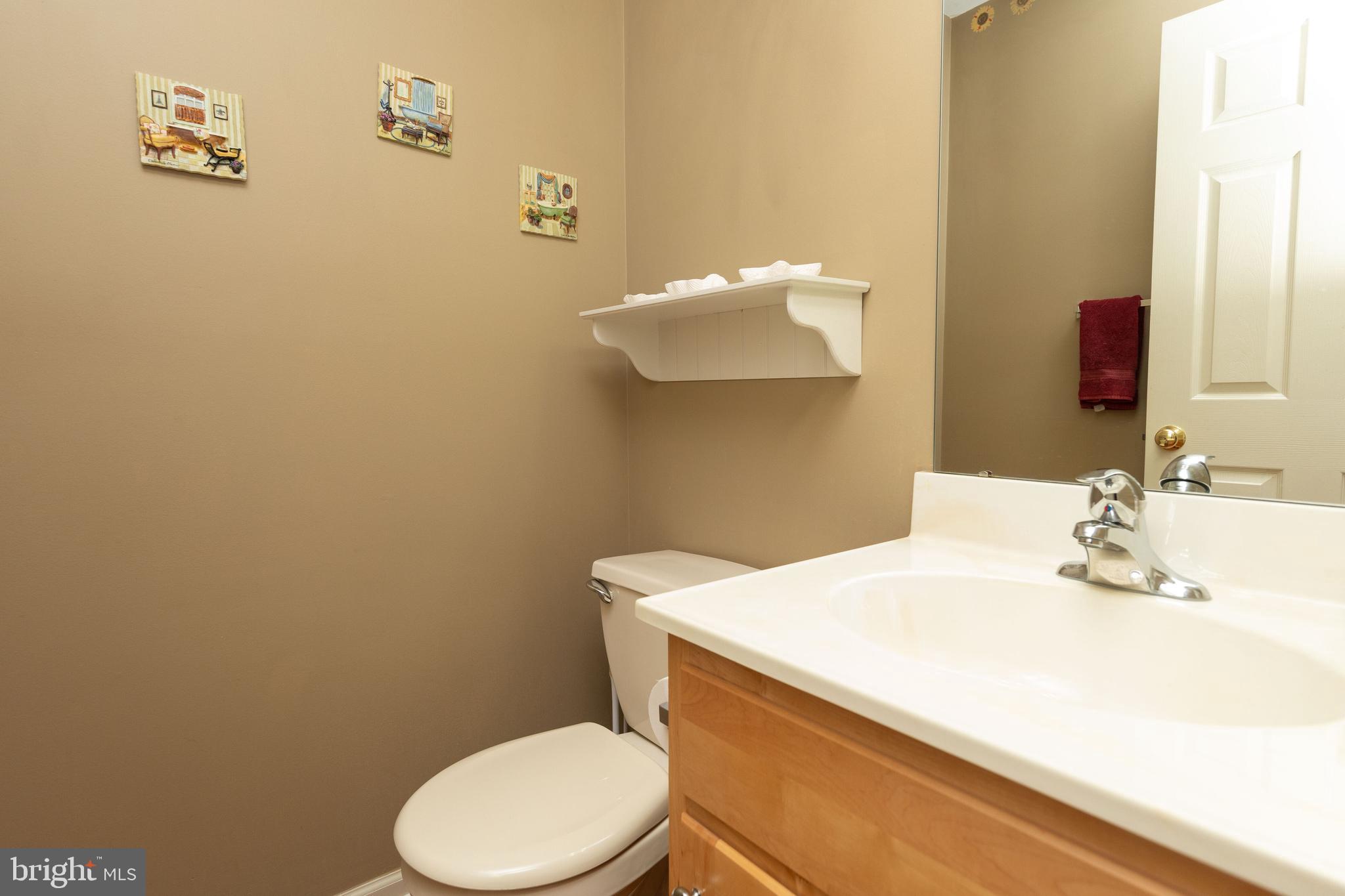 COUNTRY MEADOWS - Residential