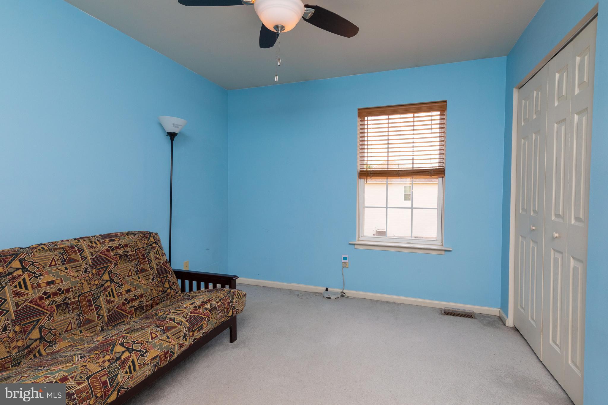 COUNTRY MEADOWS - Residential