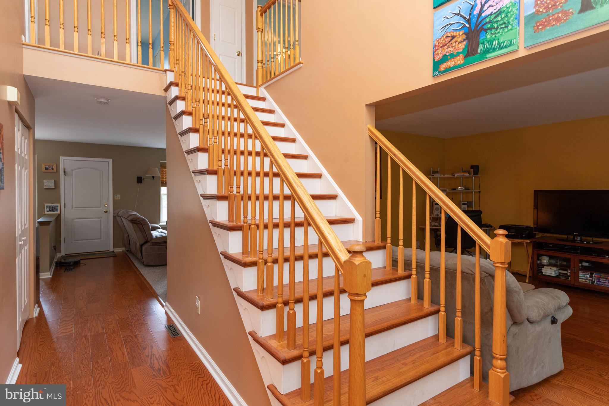 COUNTRY MEADOWS - Residential