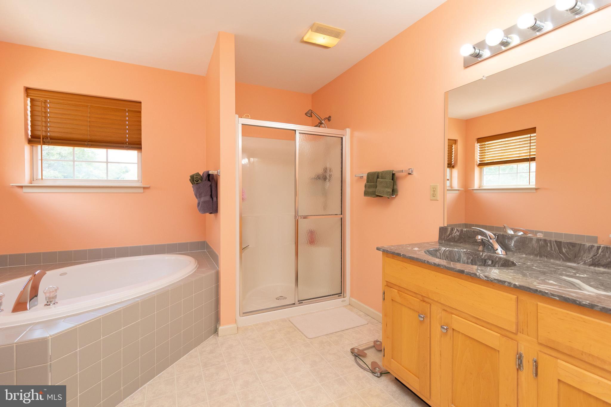 COUNTRY MEADOWS - Residential