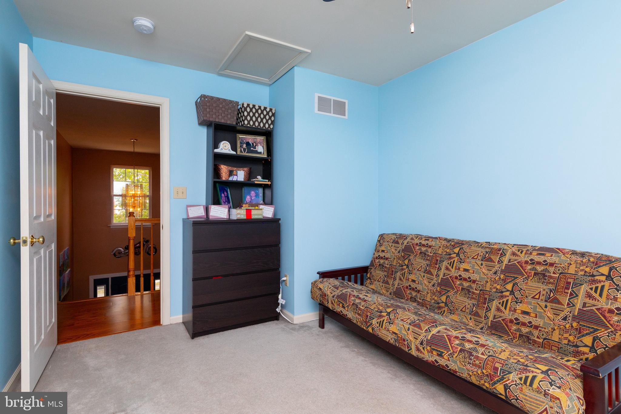 COUNTRY MEADOWS - Residential