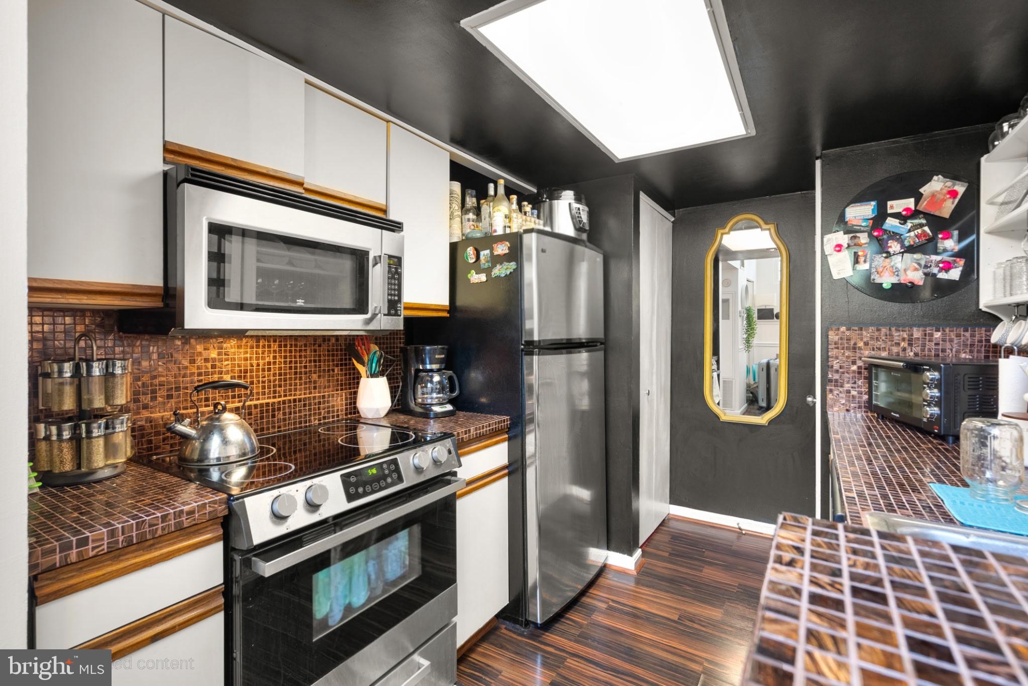 VISTAS AT LAKE ARBOR - Residential