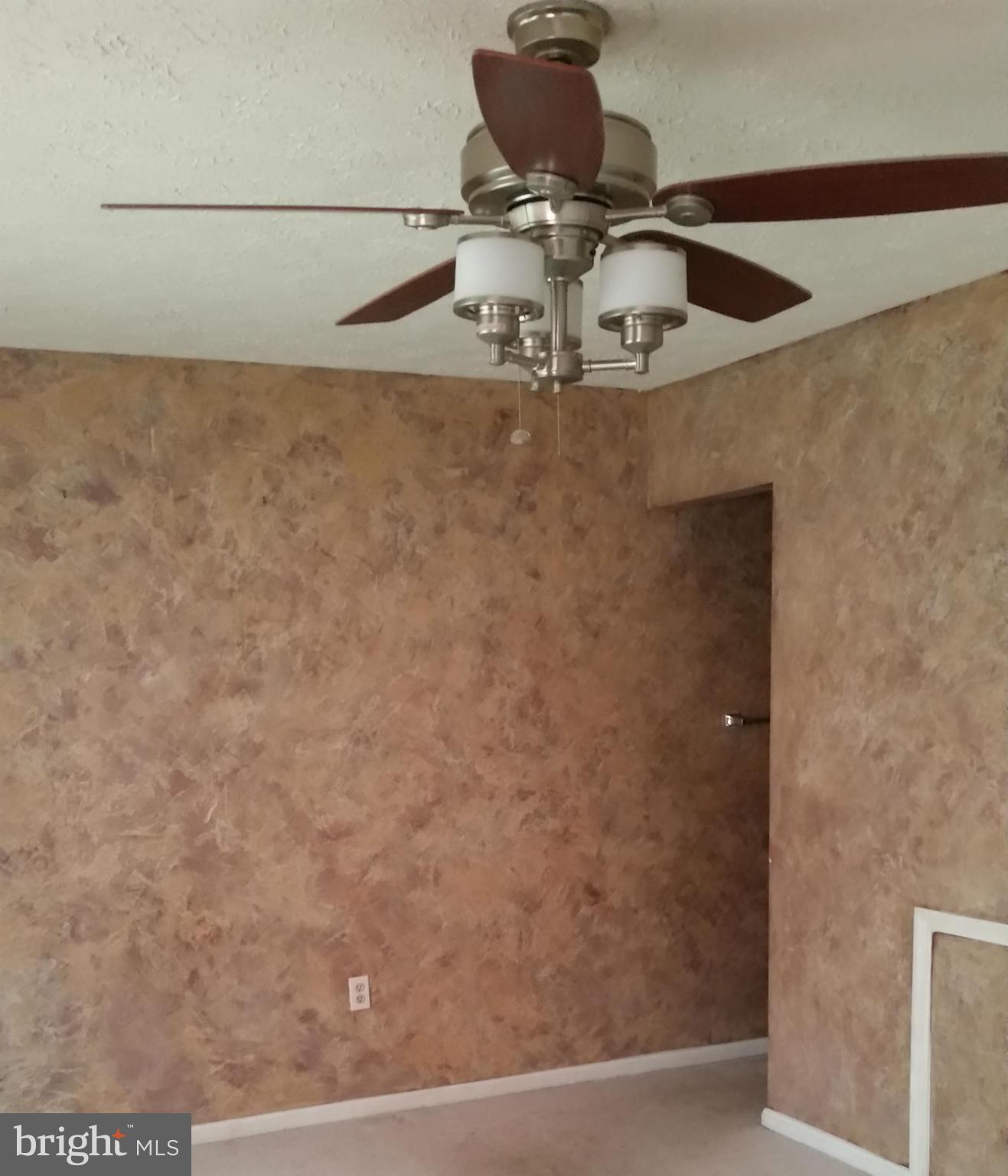 ST CHARLES SUB - HAMPSHIRE - Residential