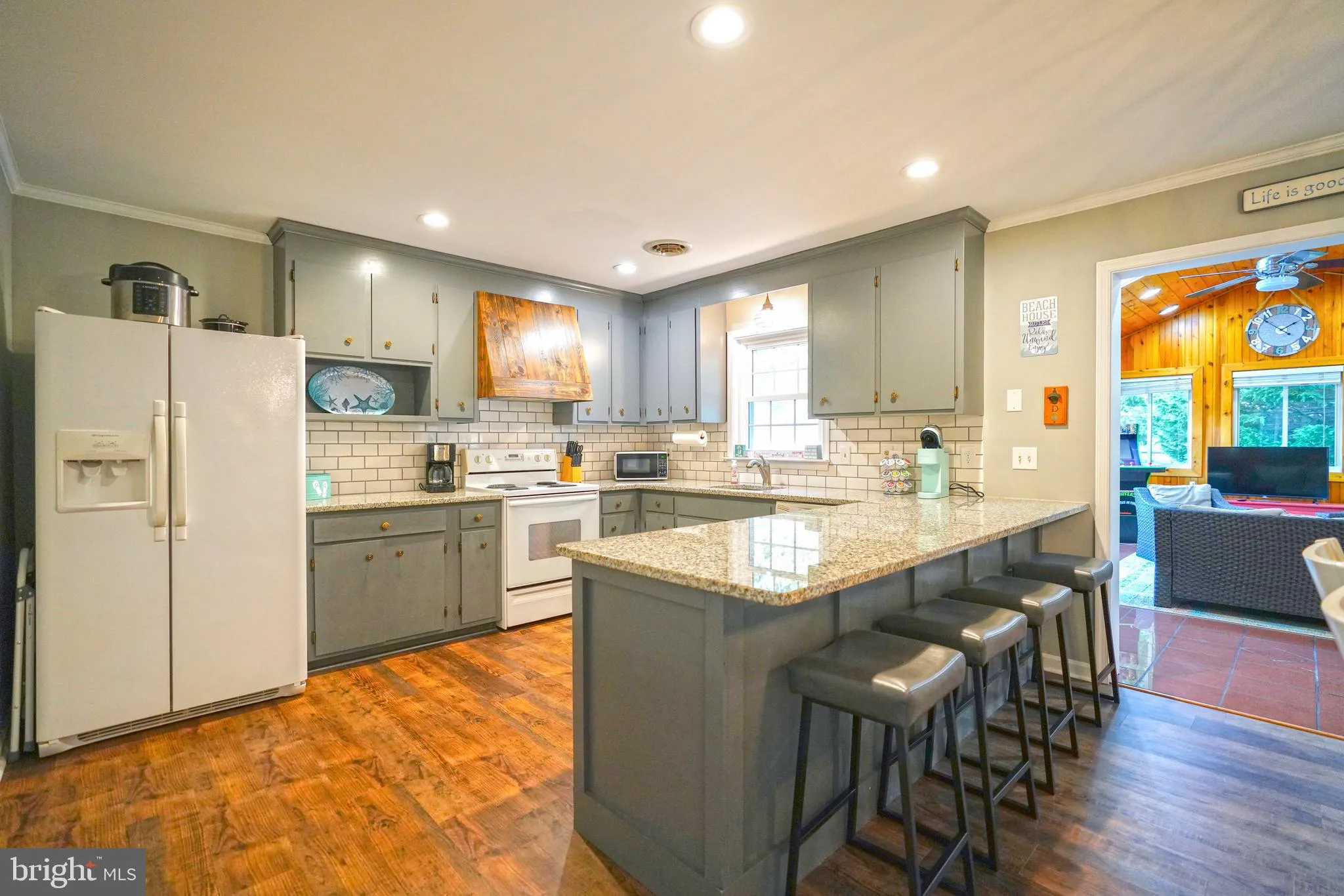 Rehoboth Beach, Delaware 19971, United States, 3 Bedrooms Bedrooms, ,2 BathroomsBathrooms,Residential,Active,221874