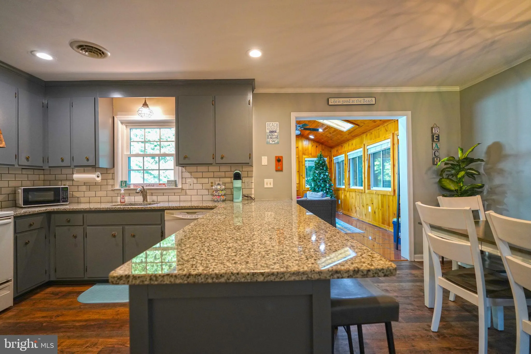 Rehoboth Beach, Delaware 19971, United States, 3 Bedrooms Bedrooms, ,2 BathroomsBathrooms,Residential,Active,221874