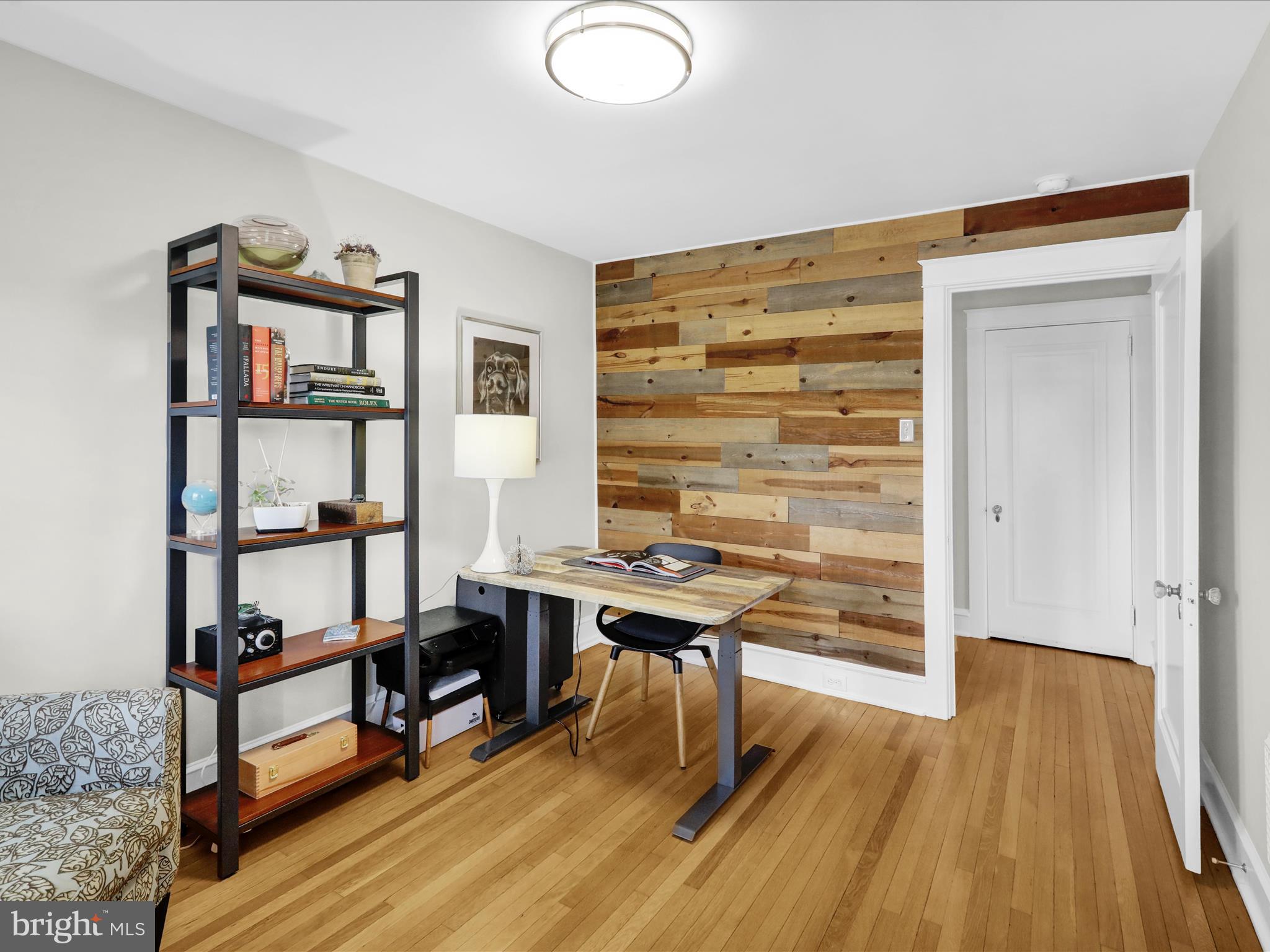 COLLEGE PARK - Residential