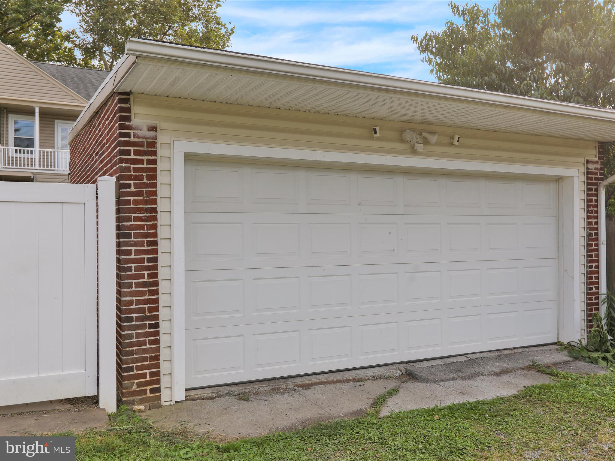 COLLEGE PARK - Residential