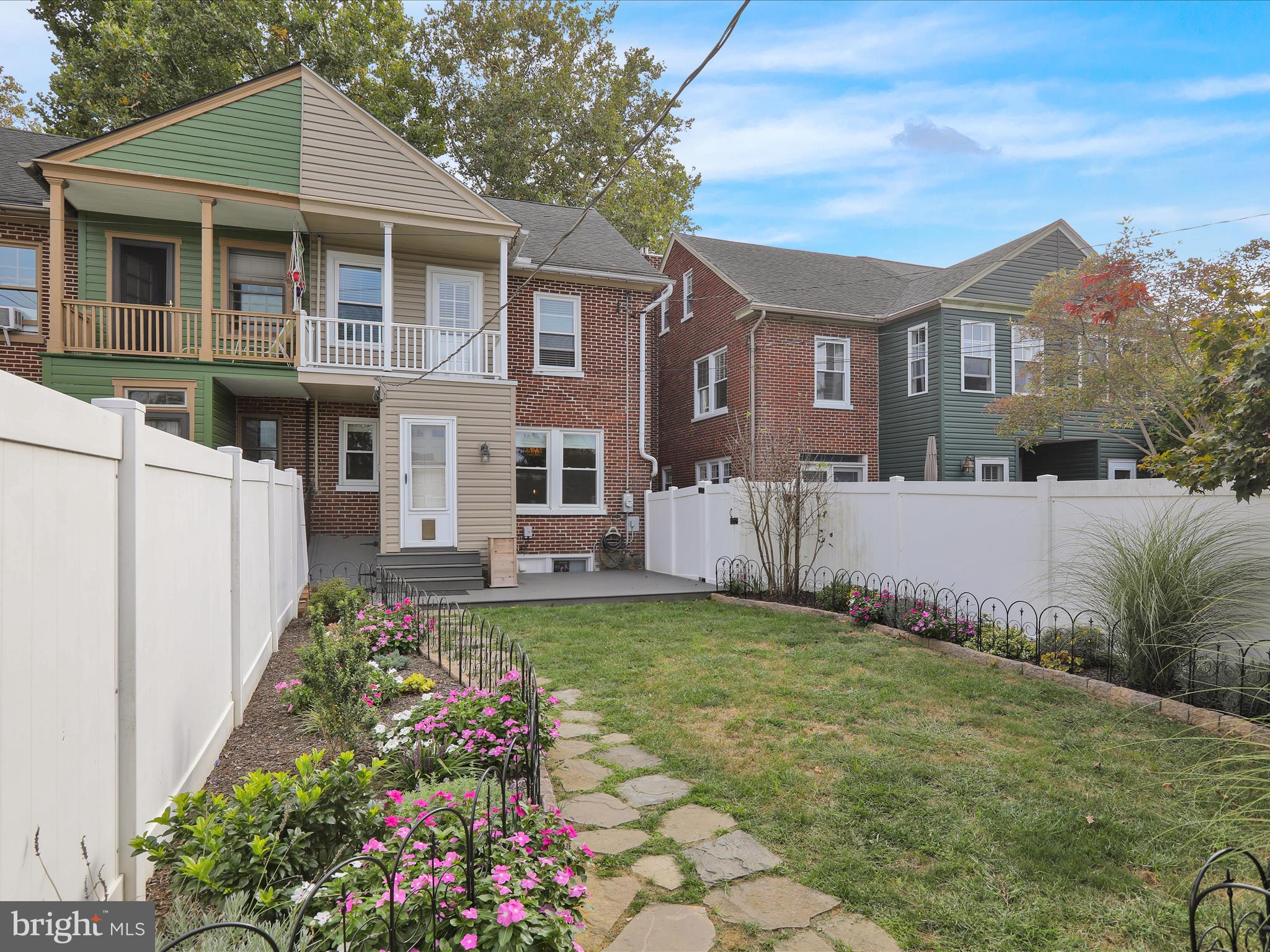 COLLEGE PARK - Residential