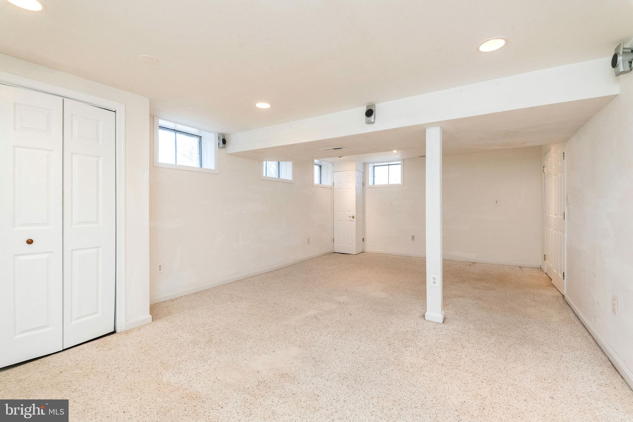 MIDDLETOWN FARMS - Residential