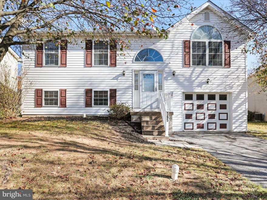 Located in a quiet neighborhood, this beautifully updated 3 bedroom/2 bathroom home with a lovely open floor plan and plenty of natural light is ready to become yours. Some highlights include a new roof in 2021, fully renovated kitchen in 2018 boasting granite countertops and stainless steel appliances, new water heater in 2020, and a new laminate flooring in May of 2024. On the main floor you'll find 2 bedrooms with a full bath plus a loft overlooking the main living room. The master bedroom and bathroom on the lower level has large windows that allow in plenty of sun light. The deck out back overlooks a fenced in backyard that features a pool and a shed. Don't let this incredible opportunity slip away! Schedule your showing today.