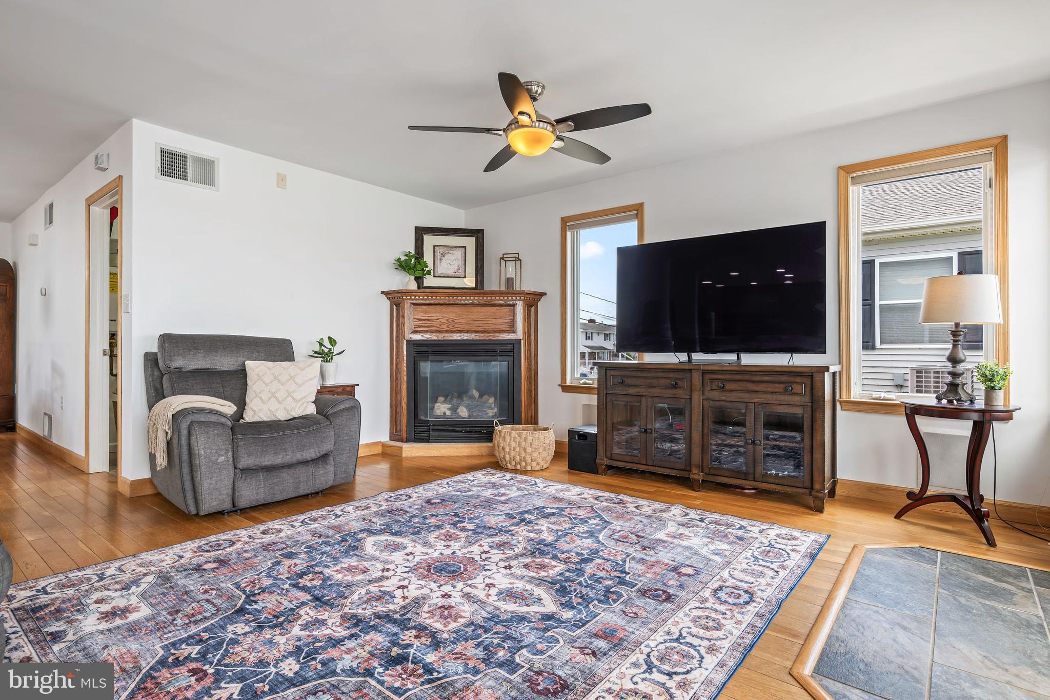 LYNCH POINT - Residential