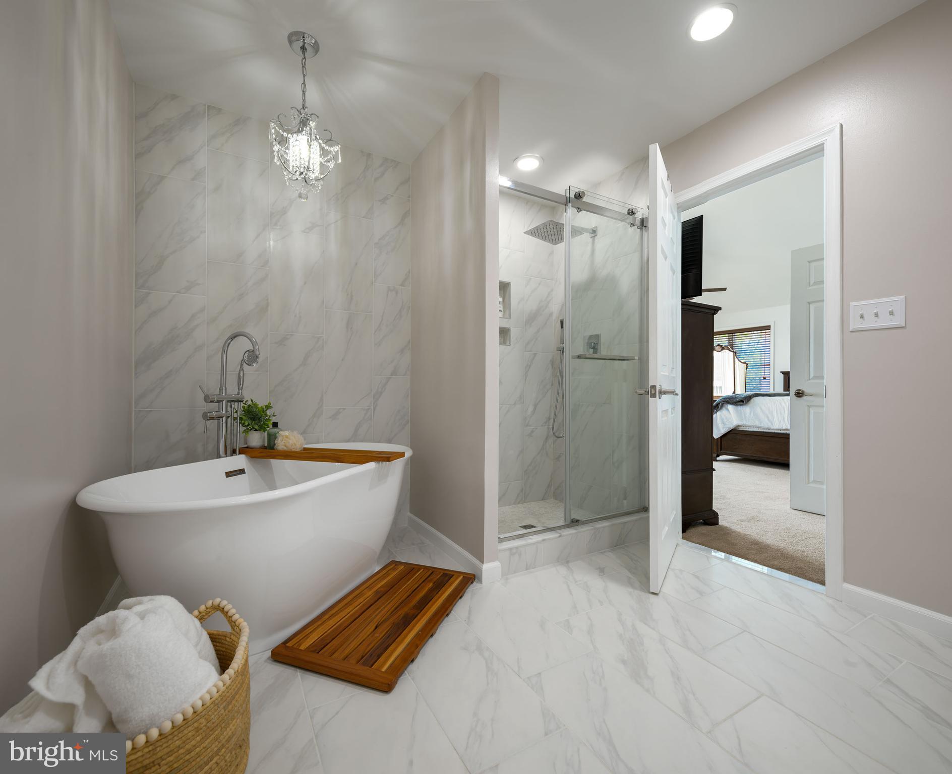LYNCH POINT - Residential