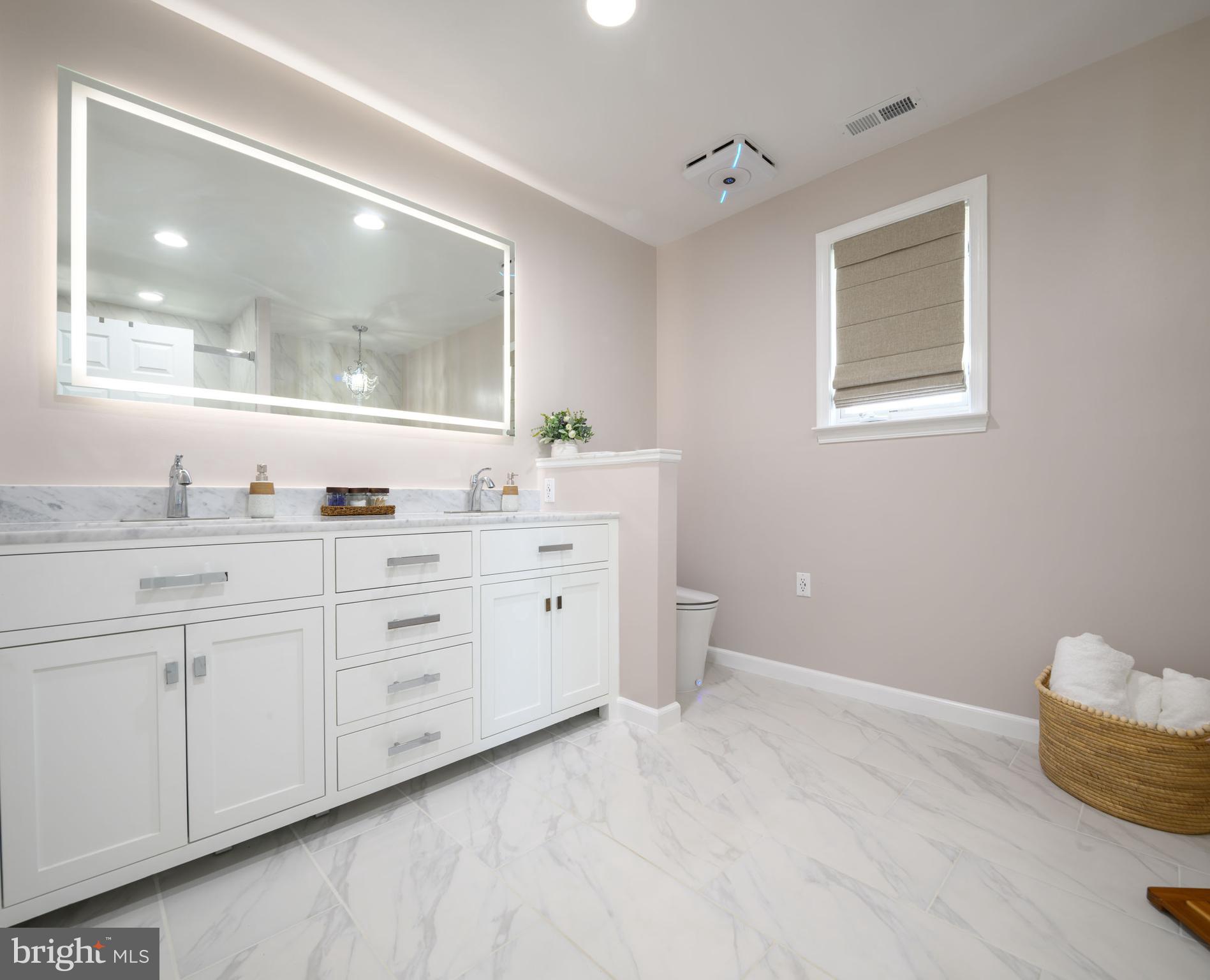 LYNCH POINT - Residential