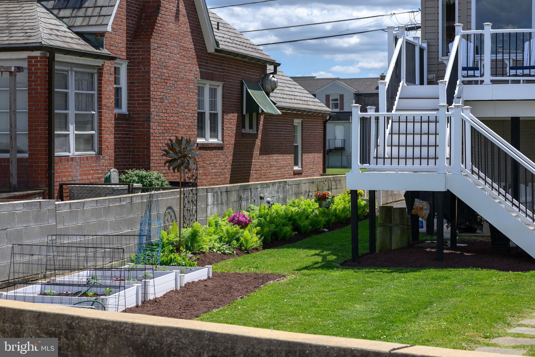 LYNCH POINT - Residential
