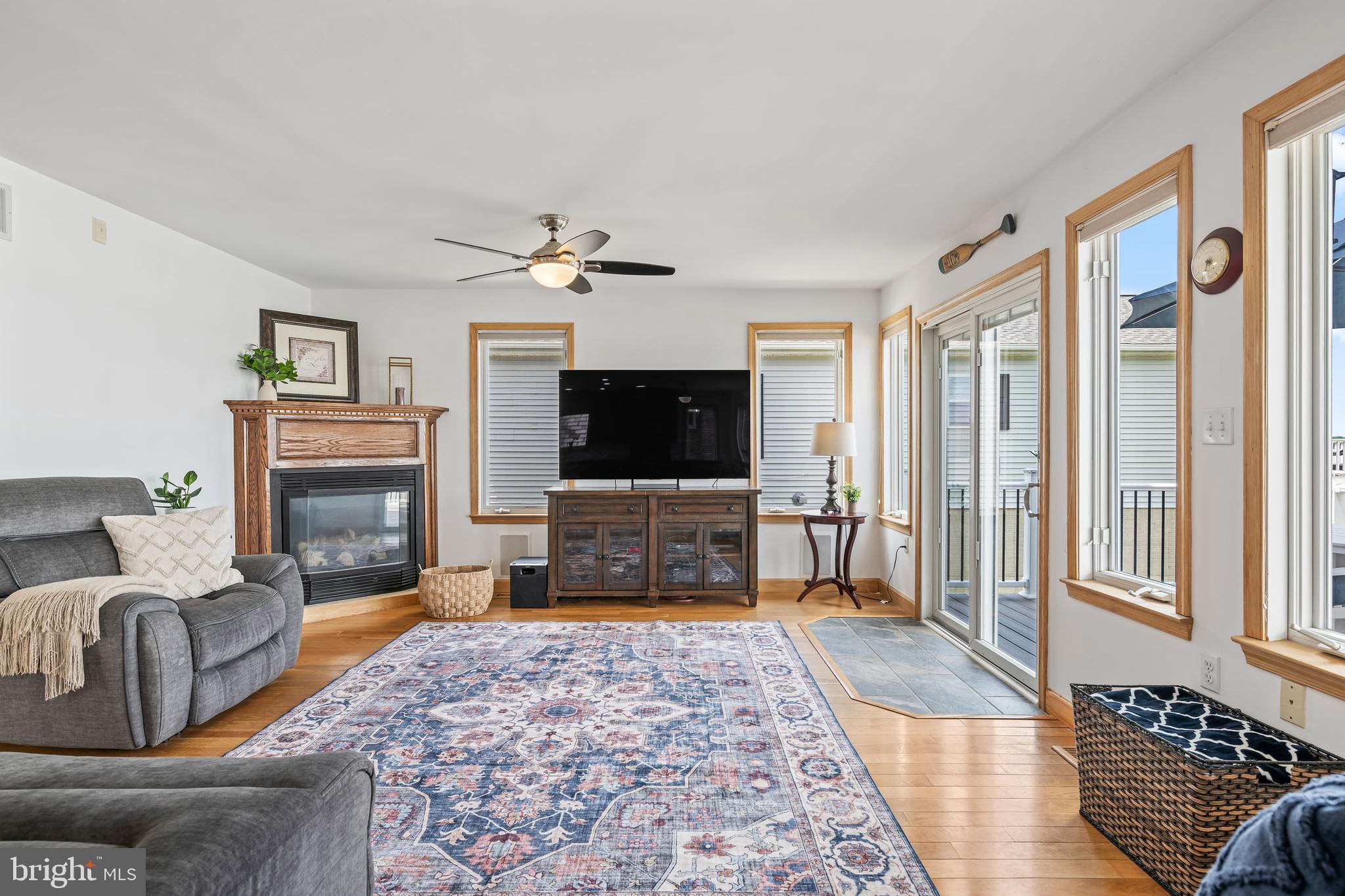 LYNCH POINT - Residential