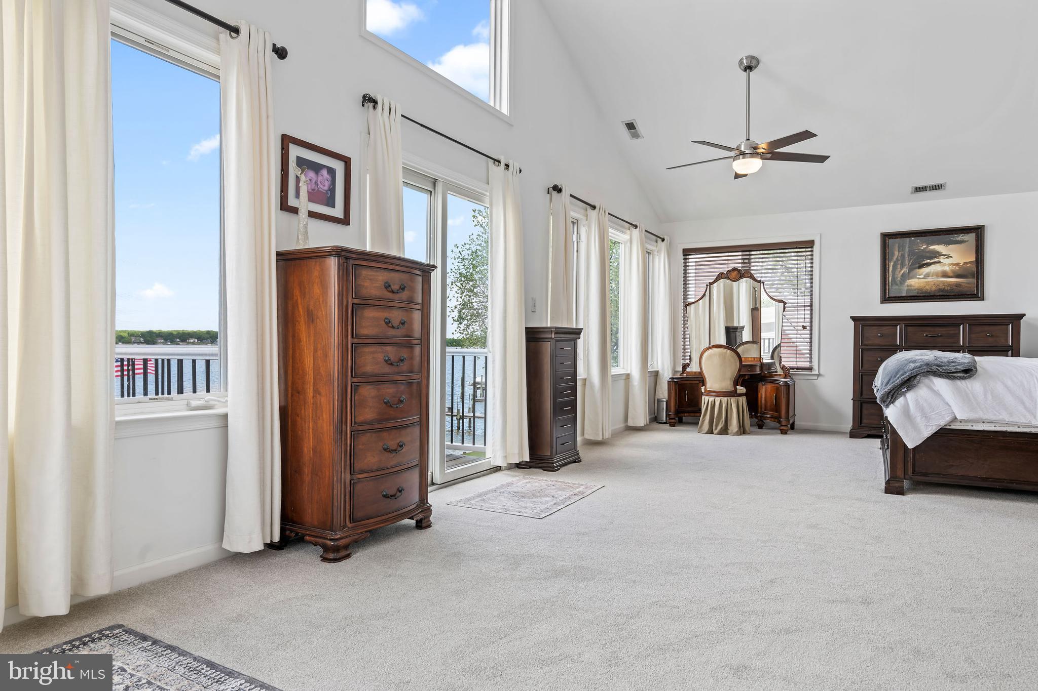 LYNCH POINT - Residential