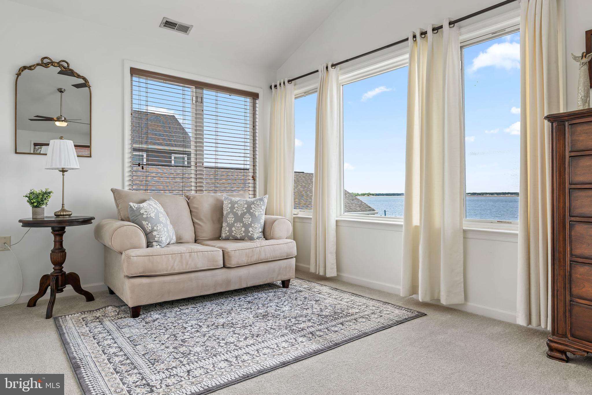 LYNCH POINT - Residential
