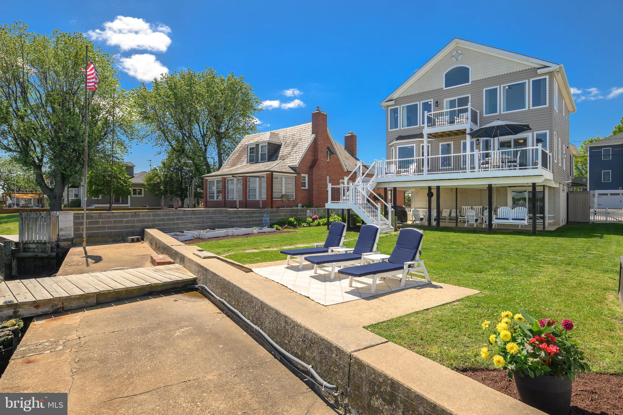 LYNCH POINT - Residential