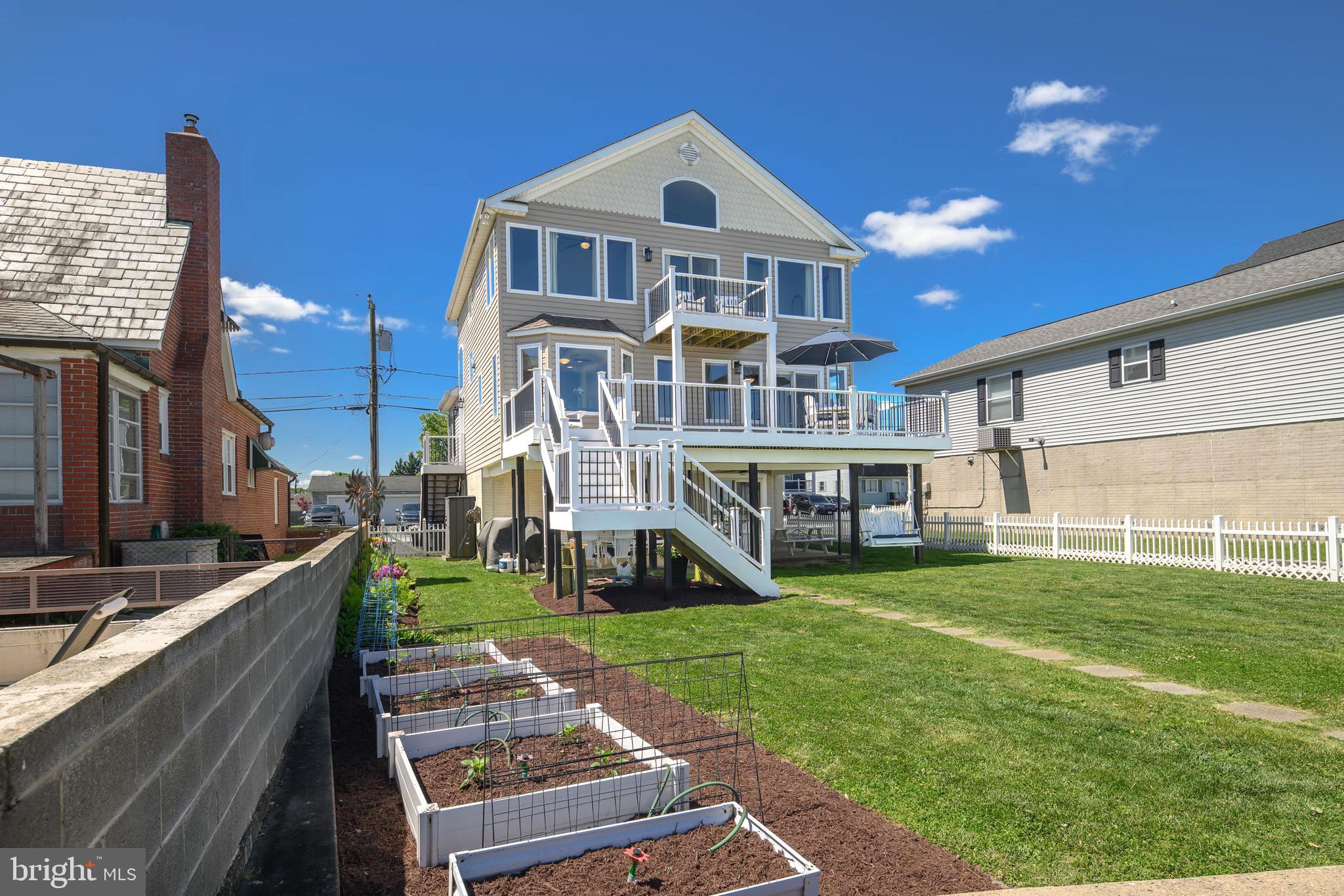 LYNCH POINT - Residential