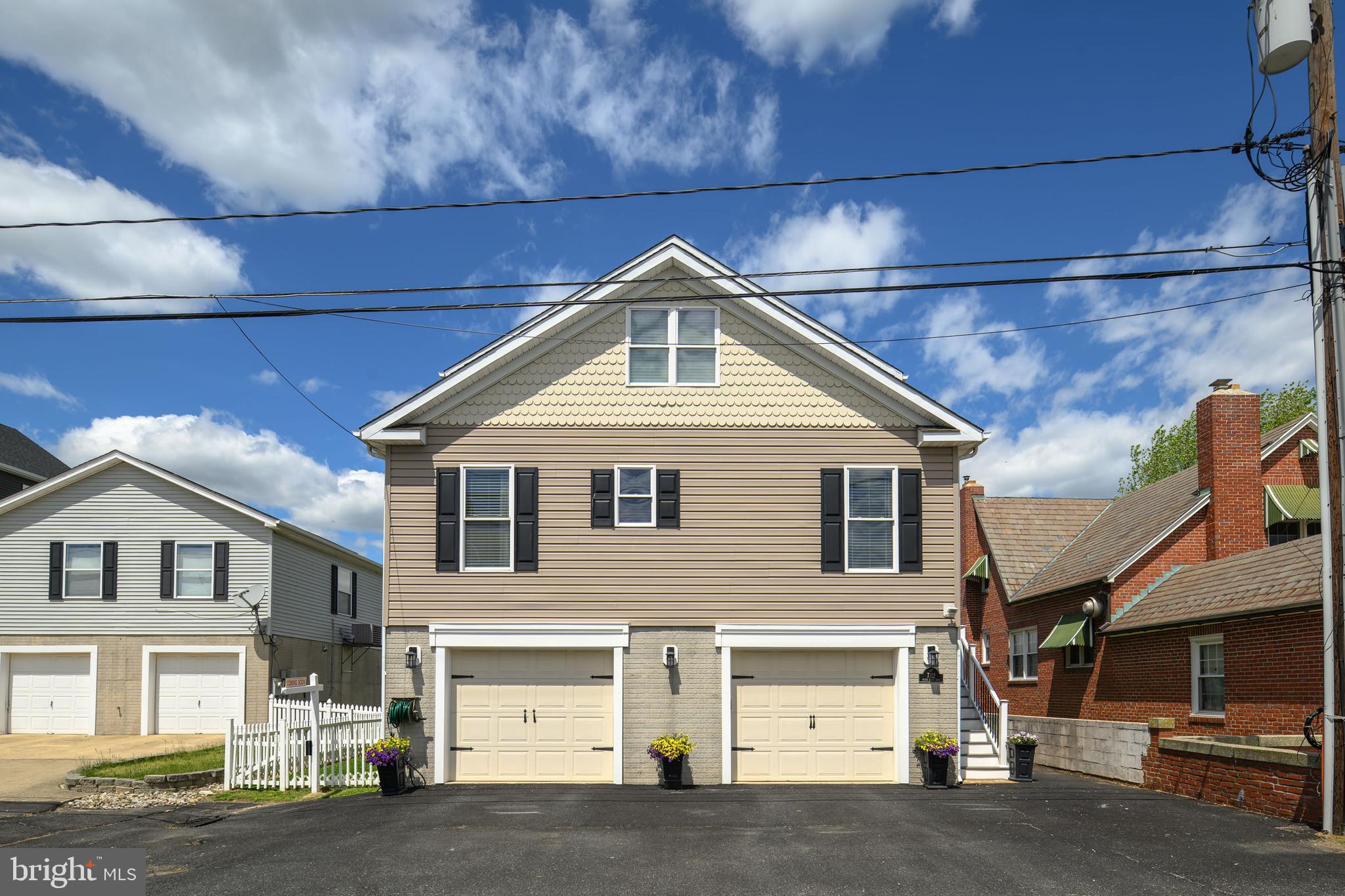 LYNCH POINT - Residential